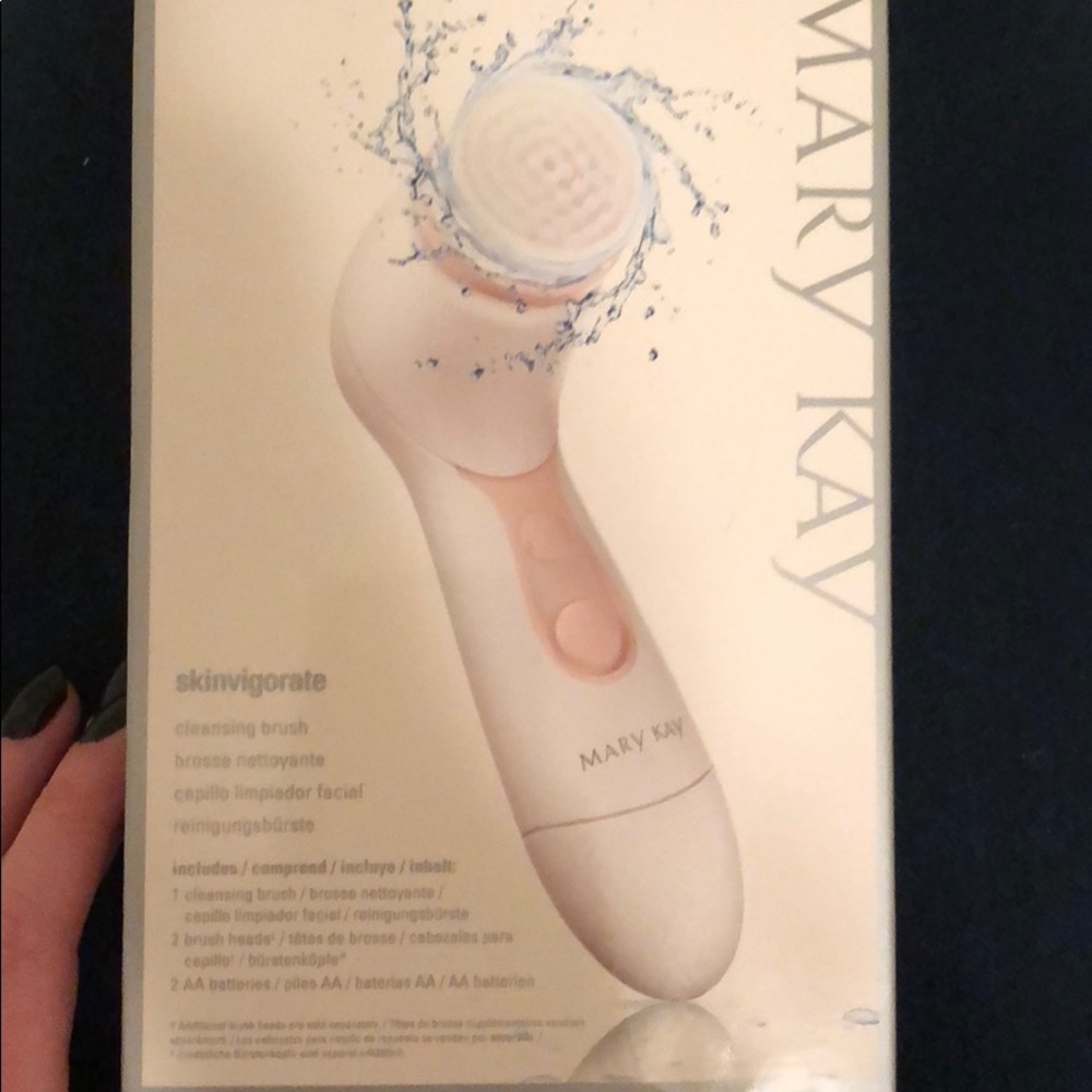 Mary Kay Cleansing Brush